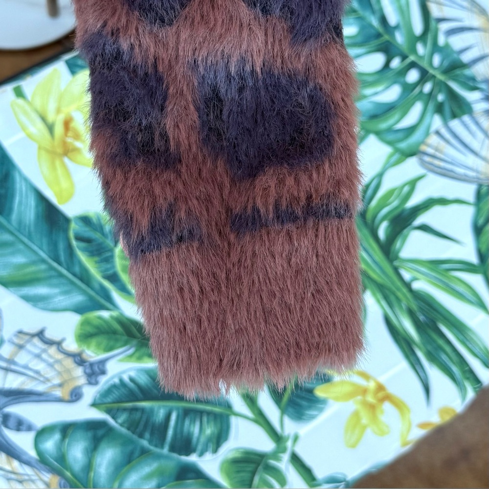 Threaded Leaf Faux Leopard Sweater - Picture 8 of 12